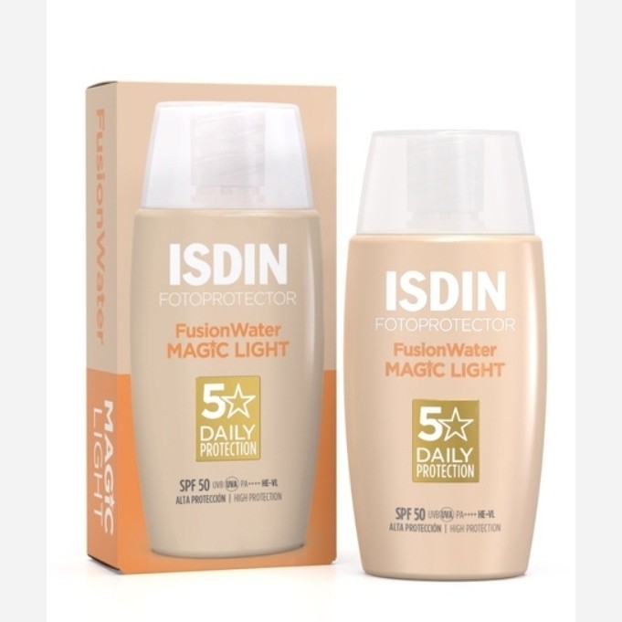 ضد آفتاب فیوژن واتر رنگی لایت مجیک ایزدین (Isdin Fusion Water Magic Light SPF 50)(اورجینال تضمینی)